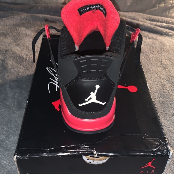 retro 4 red thunders